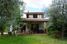 Дом на продажу в BORGO A MOZZANO (LU)